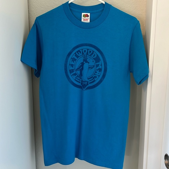 Fruit of the Loom Tops - Fleetwood Mac concert Tee 2009 size small
